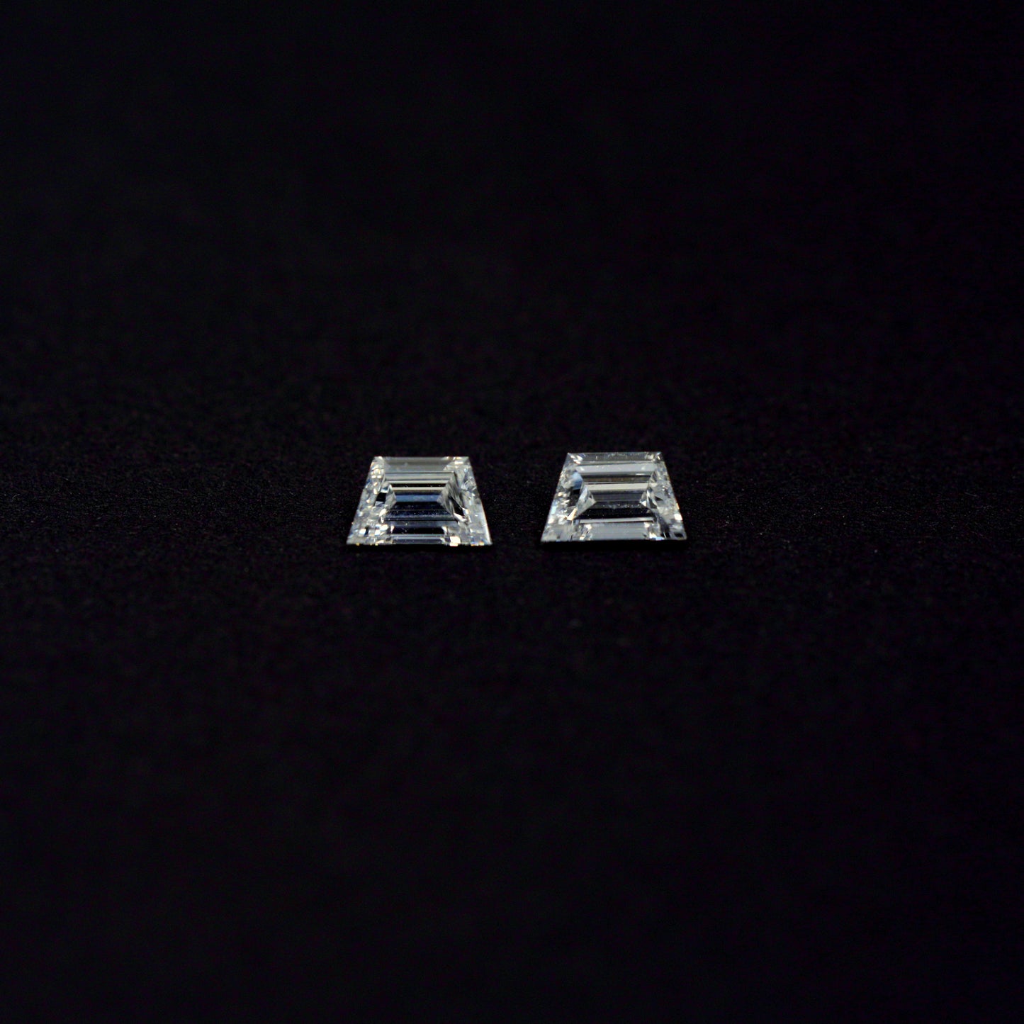 Cushion modified 3.06ct Fancy Vivid Blue VVS2 EX EX