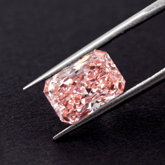 Radiant 3.08ct Fancy Vivid Pink VVS2 EX EX