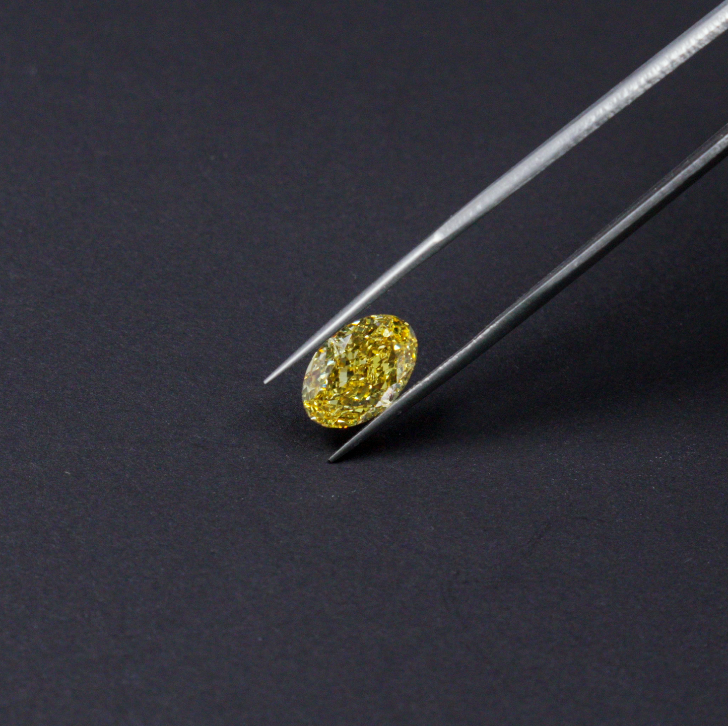 Oval 3.78ct Fancy Vivid Yellow VS1 EX EX None